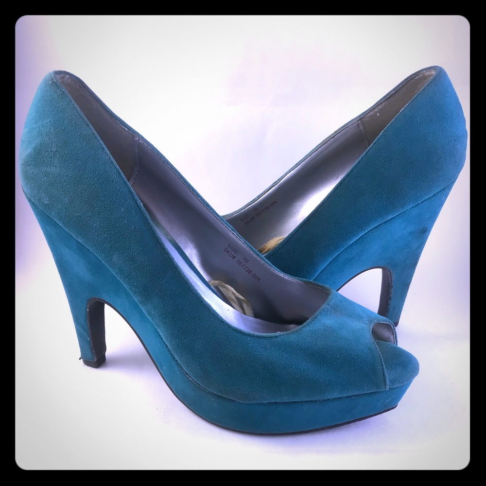 Teal/Blue/Green Torrid Suede Heels 10